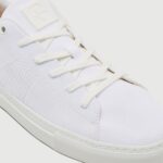 GREATS-Mens-RoyaleKnit2.0-WhiteNavy-04_Web_643b0411-05b1-4b4f-b3de-0d6585c443bc